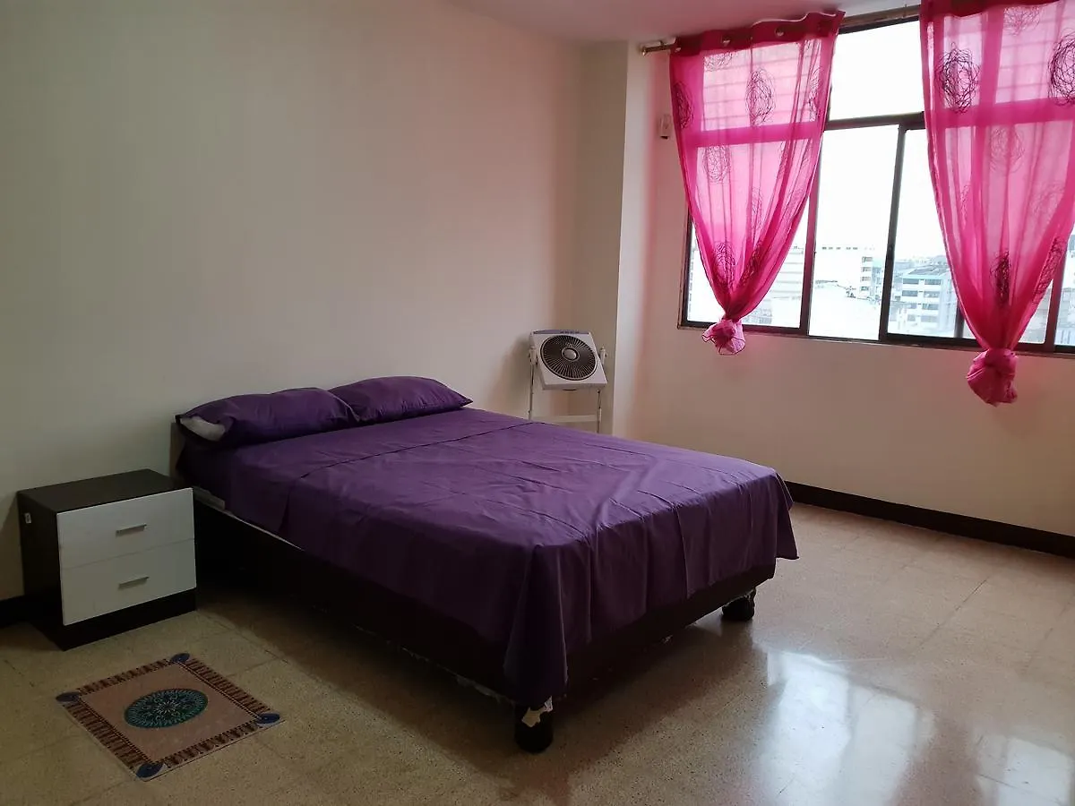 Guayaquil In Love 0*,  Ekwador